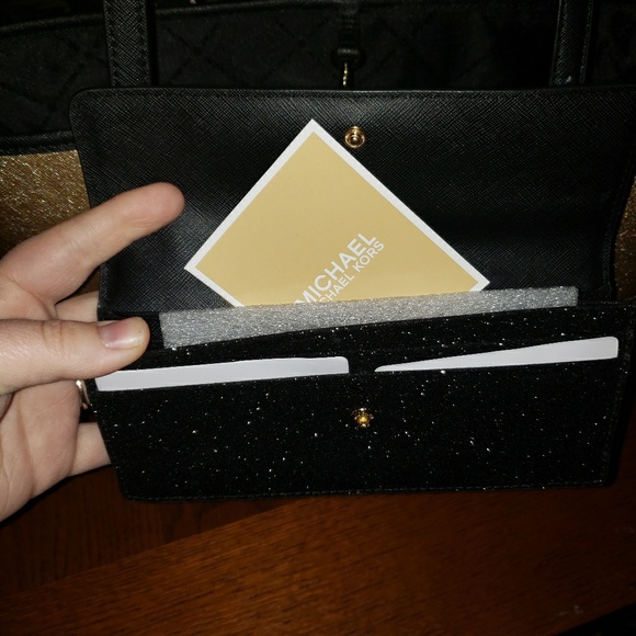 Micheal Kors jet setter bag and wallet - Picture 4 of 4